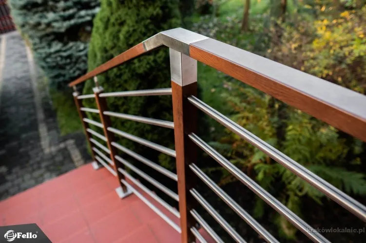 balustrada-tarasowa-fello-standard-balkon-taras-aluminium-barierka-66683-krakow-foto.webp