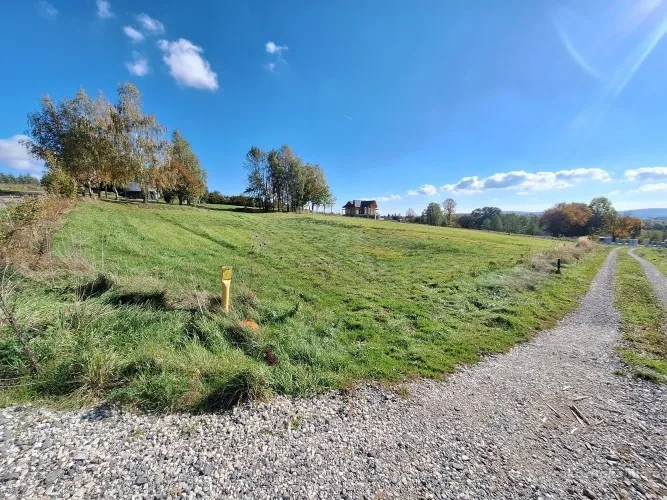 Piękna działka 10ar. pod rekreację.