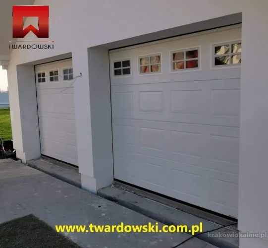 Brama_garażowa_segmentowa_wzór_kaseton_Grupa_Twardowski64.webp