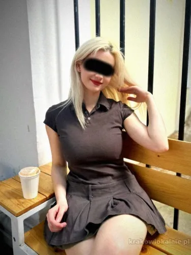 Młoda Studentka Szuka Dyskretnego Tatusia - SEKSTAZA PL