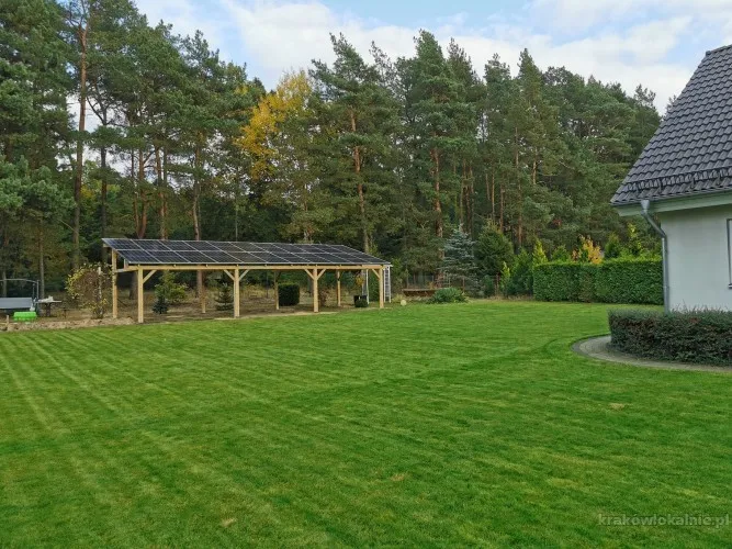 wiata z dachem z paneli fotowoltaicznych 9,9 kWp + magazyn 10 kWh