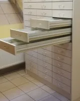 Meble apteczne-magazynowe szuflady głębokiego sprzedam używane